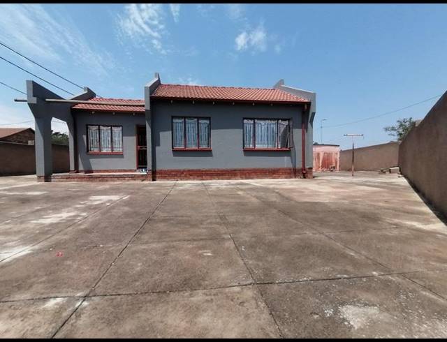 3 BEDROOM HOUSE FOR SALE IN SOSHANGUVE VV